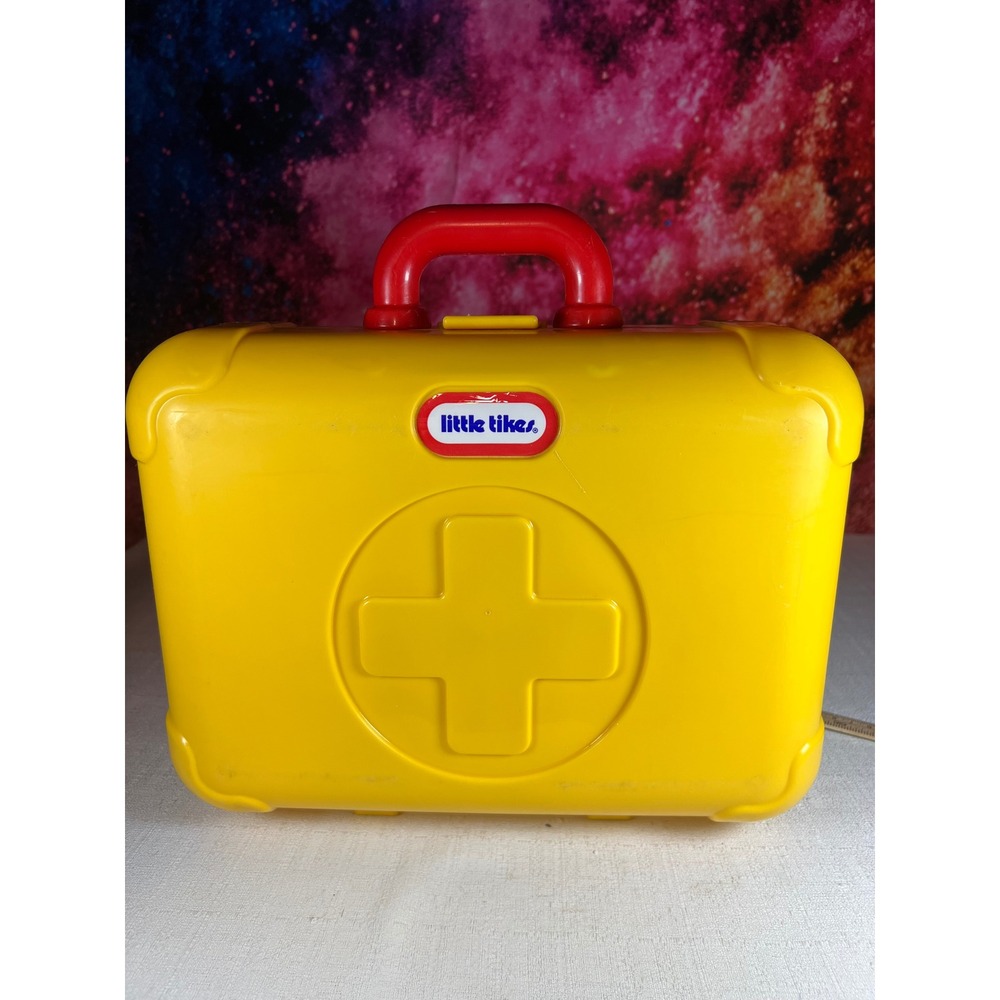 Complete Vintage 1992 Little Tikes Doctor Kit Medical Carry Case Play Set